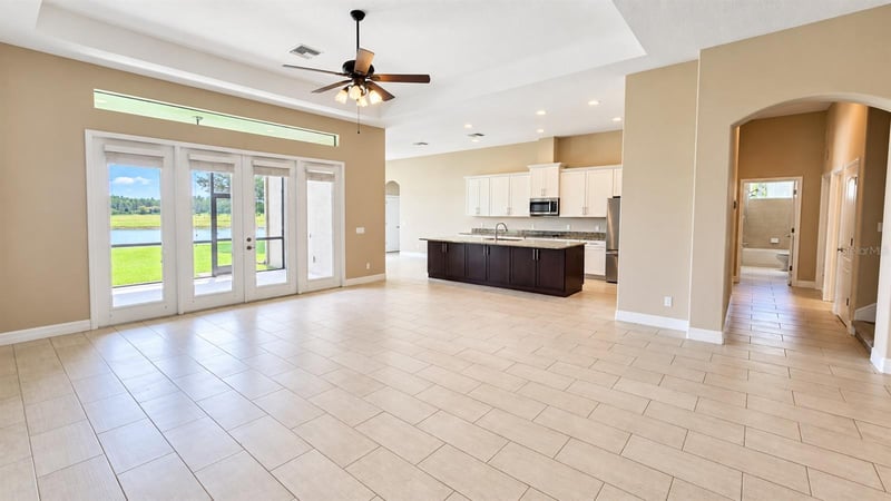 10619 Mistflower Ln, Tampa, FL 33647