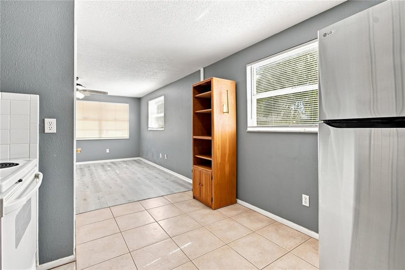 5450 - 5452 Lisa Cir, Zephyrhills, FL 33542