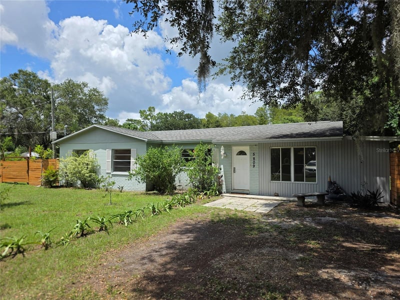 5809 Half Moon Lake Rd, Tampa, FL 33625