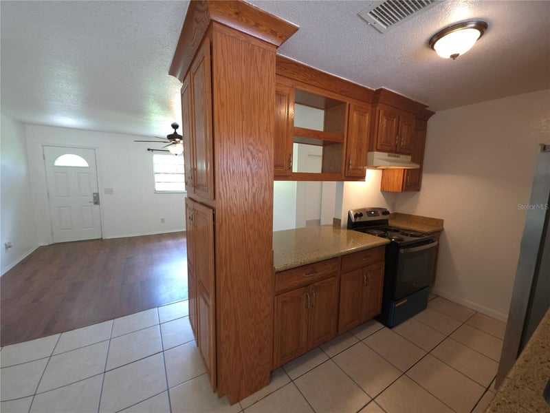 5809 Half Moon Lake Rd, Tampa, FL 33625