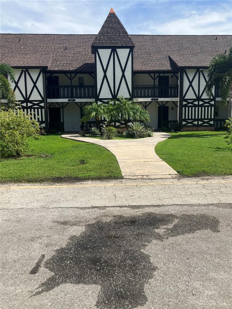 316 N Bayshore Blvd #105, Clearwater, FL 33759