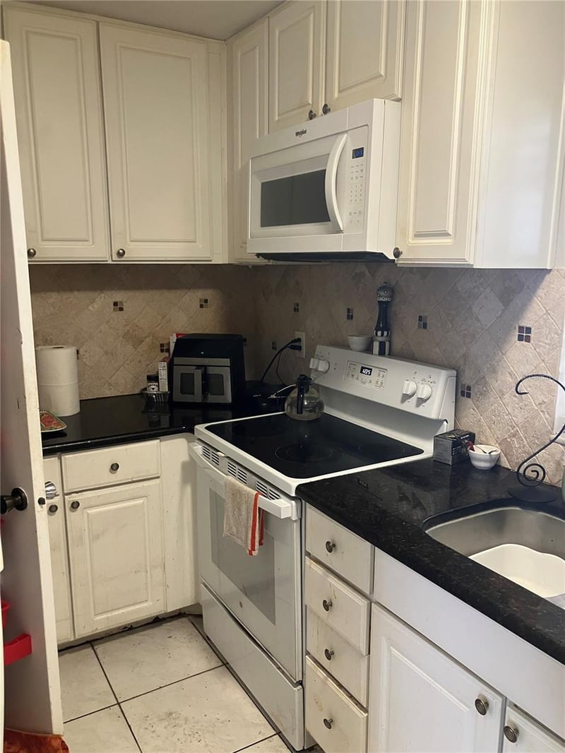 316 N Bayshore Blvd #105, Clearwater, FL 33759