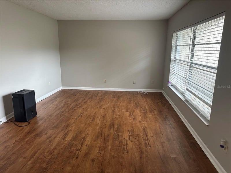 14752 Morning Dr, Lutz, FL 33559