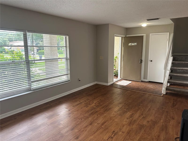 14752 Morning Dr, Lutz, FL 33559