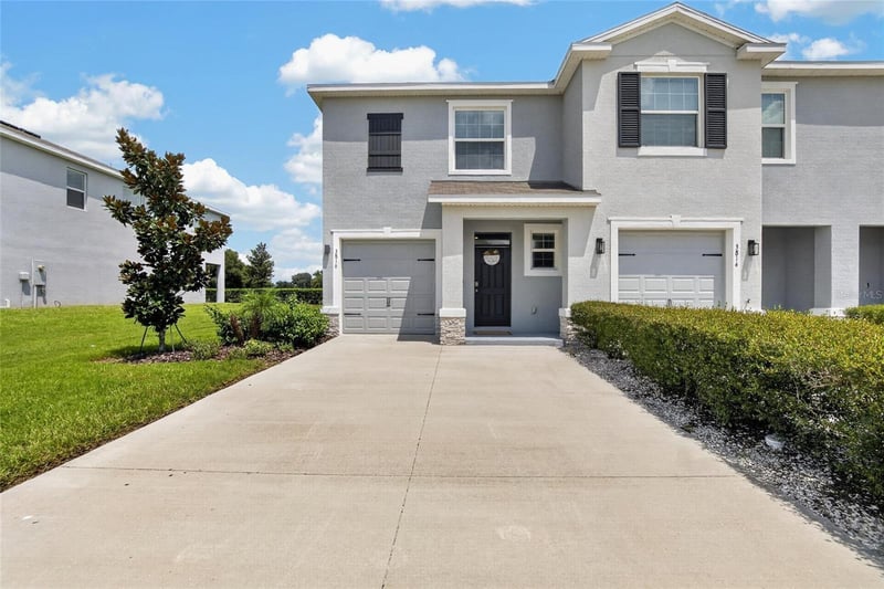 3816 Sunflower Field Pl, Plant City, FL 33565
