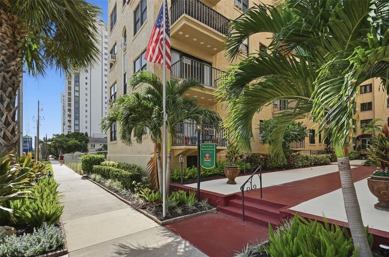130 4th Ave N #504, St Petersburg, FL 33701