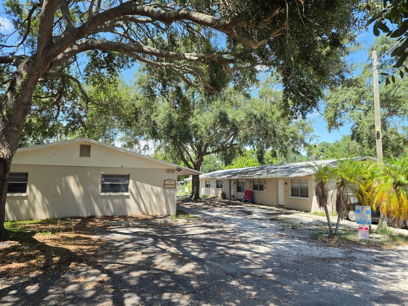 3753 141st Pl, Largo, FL 33771