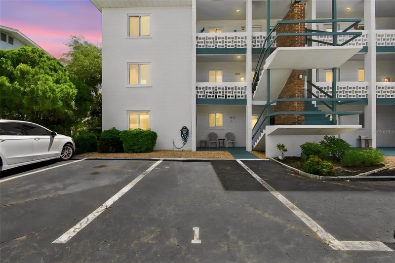 5913 17th St W #1, Bradenton, FL 34207