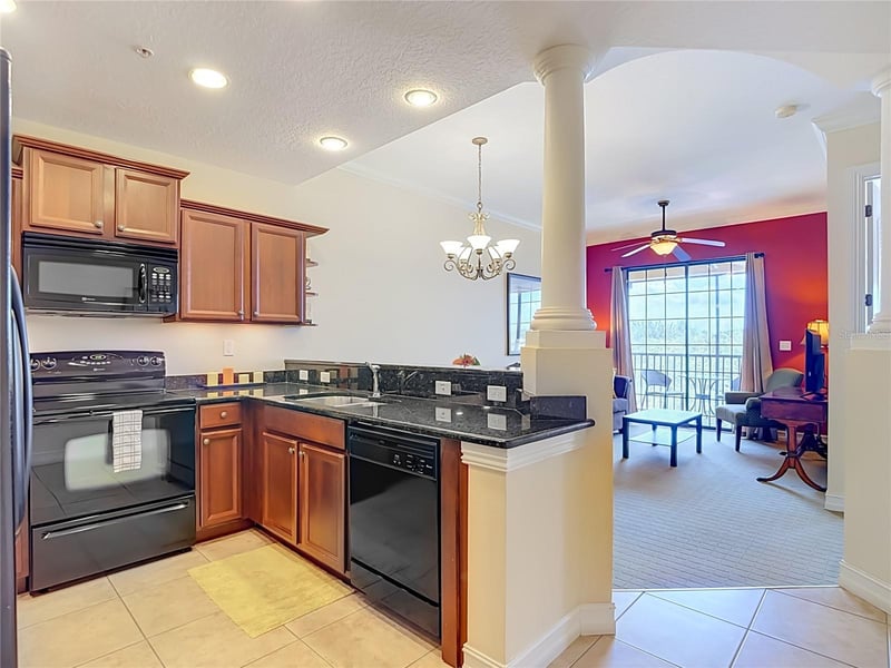 13941 Clubhouse Dr #304, Tampa, FL 33618