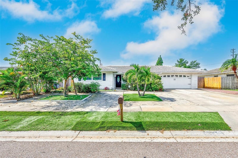 11288 60th Ave, Seminole, FL 33772
