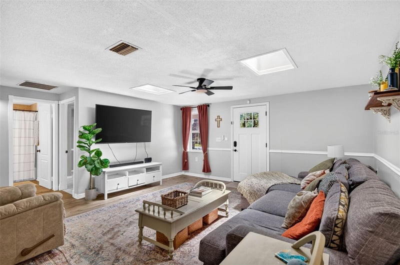 7235 Astor Dr, New Port Richey, FL 34652