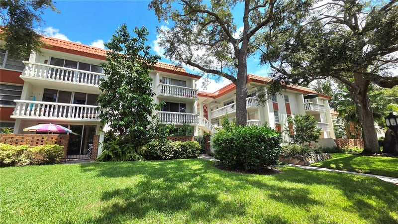 1001 Pearce Dr #211, Clearwater, FL 33764