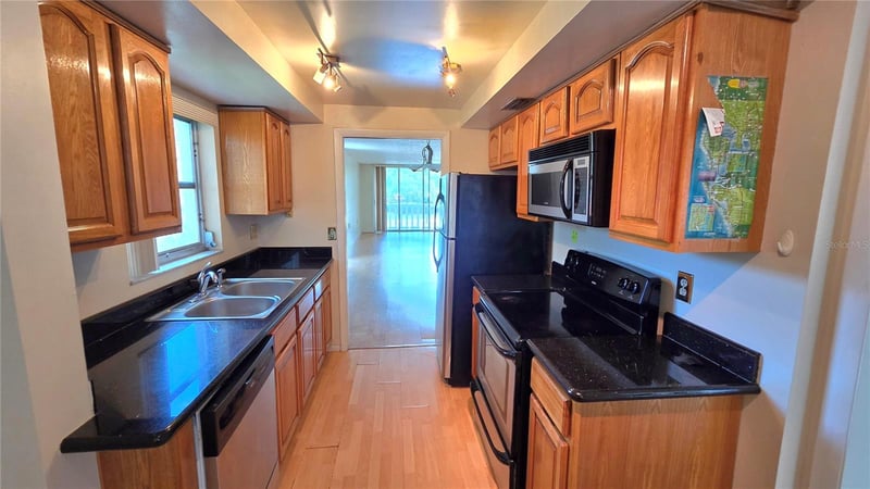 1001 Pearce Dr #211, Clearwater, FL 33764