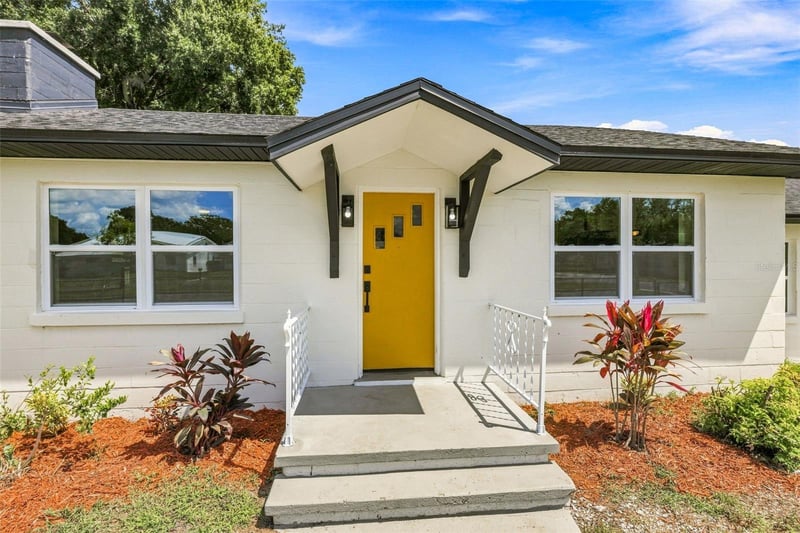 38947 5th Ave, Zephyrhills, FL 33542