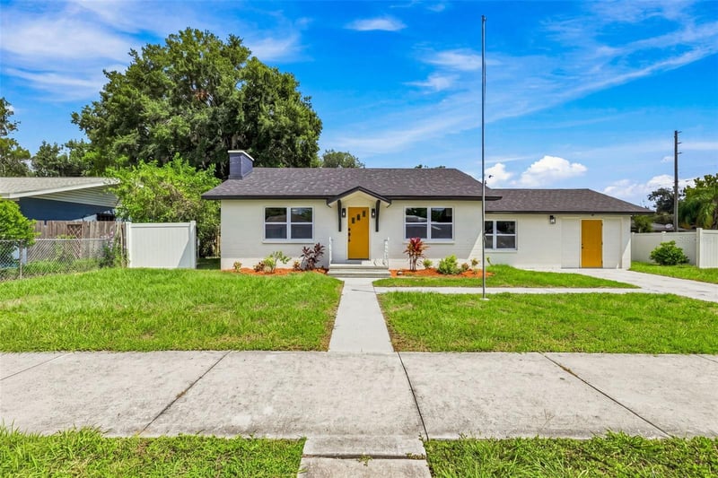 38947 5th Ave, Zephyrhills, FL 33542