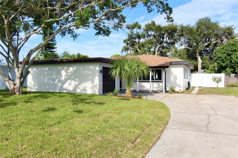 5671 Orange Rd, Seminole, FL 33772