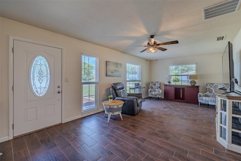 6711 Conetta Dr, Sarasota, FL 34243