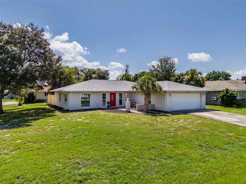 6711 Conetta Dr, Sarasota, FL 34243