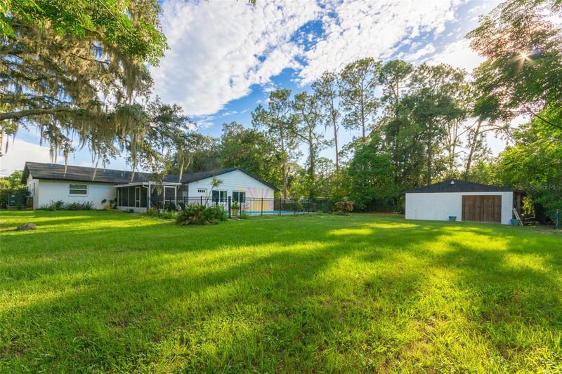 12231 Kelly Ln, Thonotosassa, FL 33592