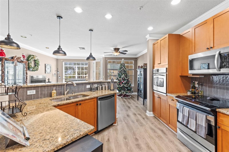 6319 Sunset Bay Cir, Apollo Beach, FL 33572