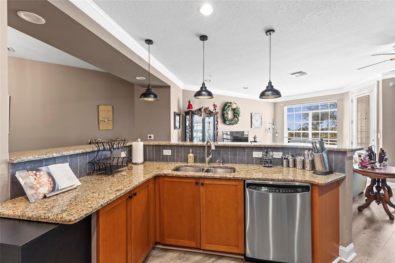 6319 Sunset Bay Cir, Apollo Beach, FL 33572