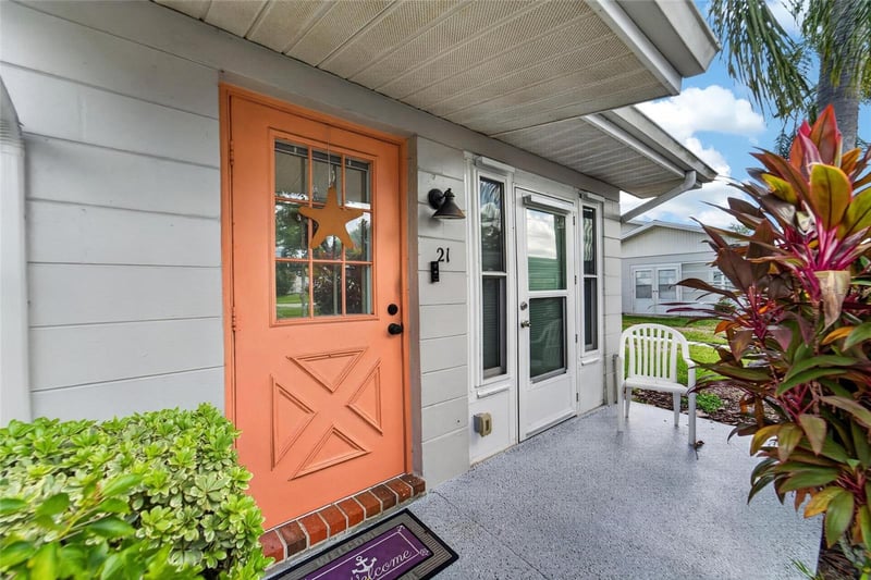 401 De Grasse Pl #21, Sun City Center, FL 33573