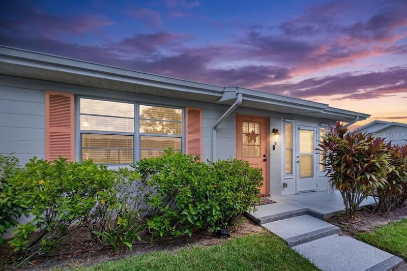 401 De Grasse Pl #21, Sun City Center, FL 33573