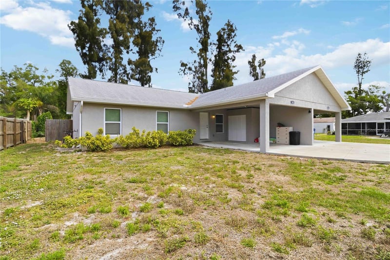 2311 54th Avenue Dr W, Bradenton, FL 34207