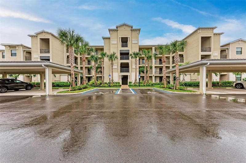 18114 Gawthrop Dr #103, Bradenton, FL 34211