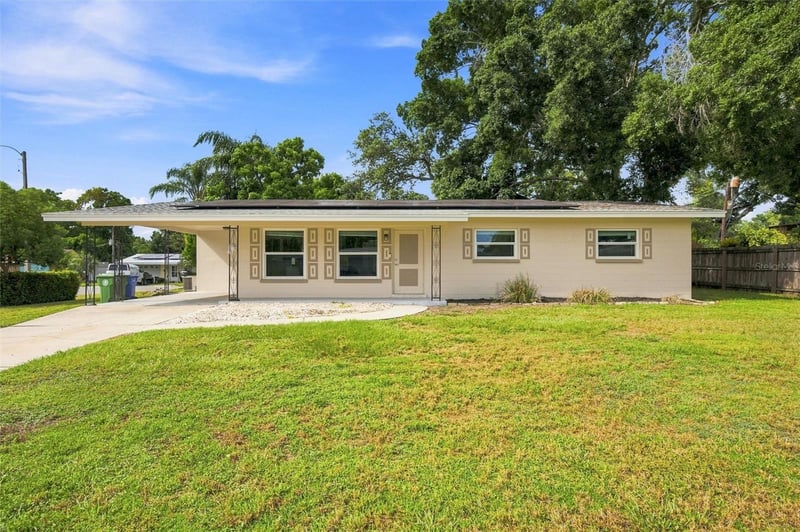1906 15th Avenue Dr W, Bradenton, FL 34205