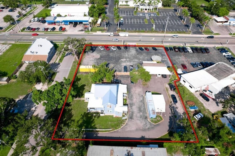 1827 9th St W, Bradenton, FL 34205