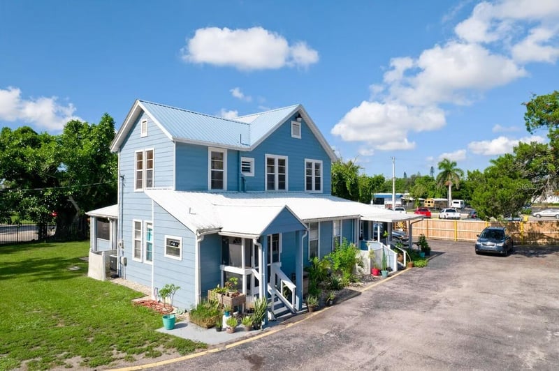 1827 9th St W, Bradenton, FL 34205