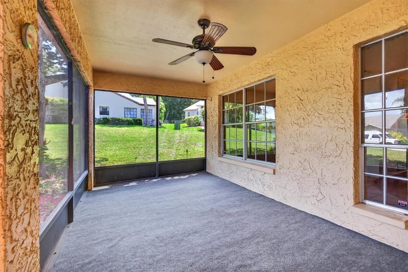 1650 Highland Club Ln, Palm Harbor, FL 34684
