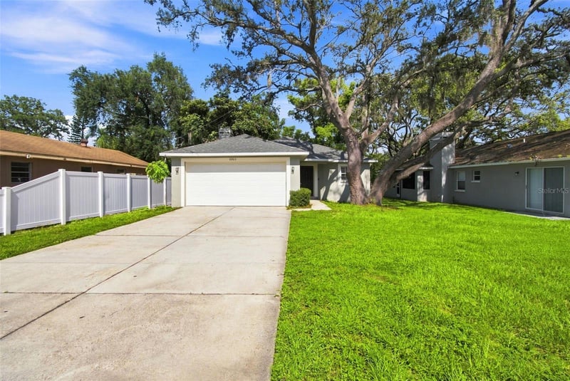 8903 N Willow Ave, Tampa, FL 33604