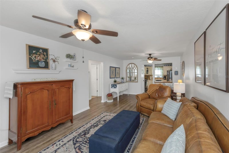 9919 Tulip St N, Pinellas Park, FL 33782