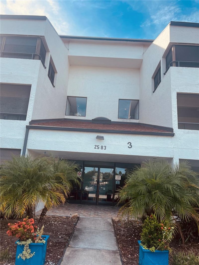 2583 Countryside Blvd #3201, Clearwater, FL 33761