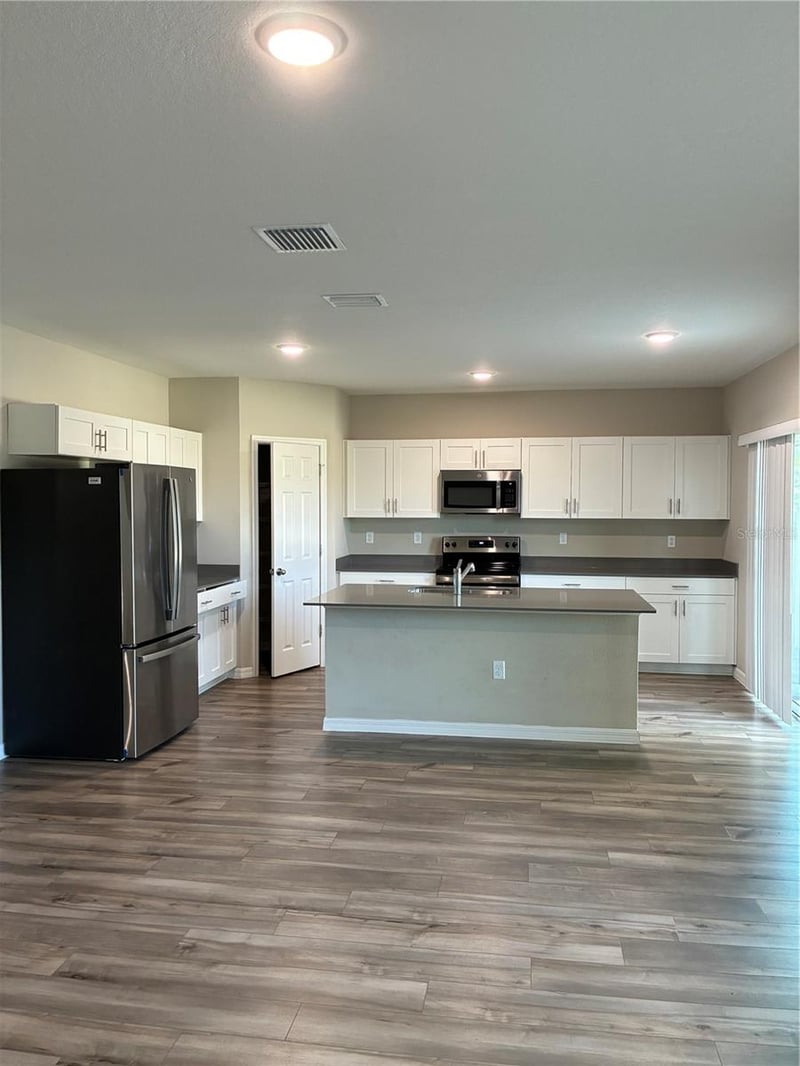 7553 Peace Lily Ave, Wesley Chapel, FL 33545