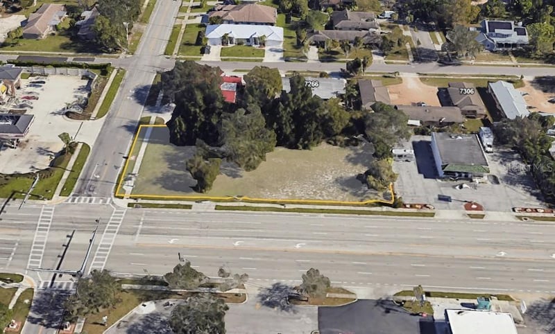 7309 N Tamiami Trl, Sarasota, FL 34243