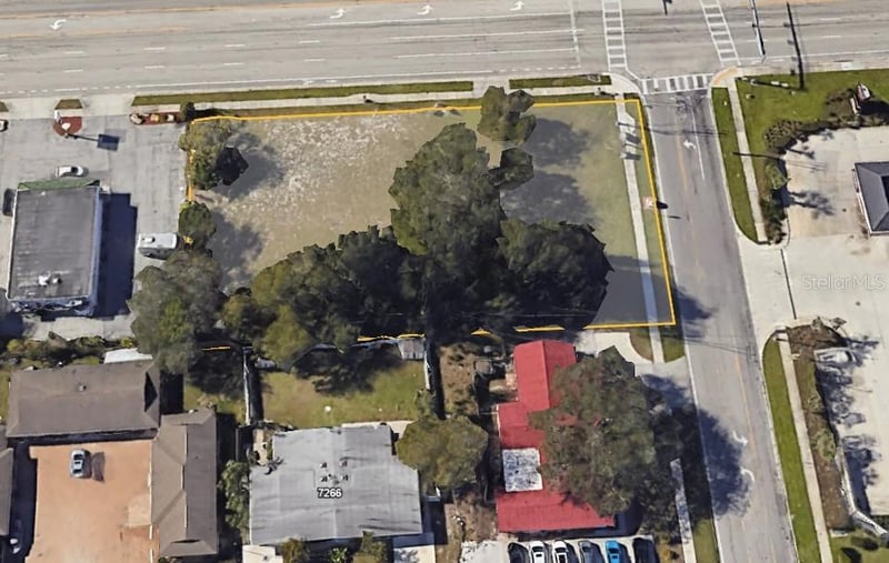 7309 N Tamiami Trl, Sarasota, FL 34243