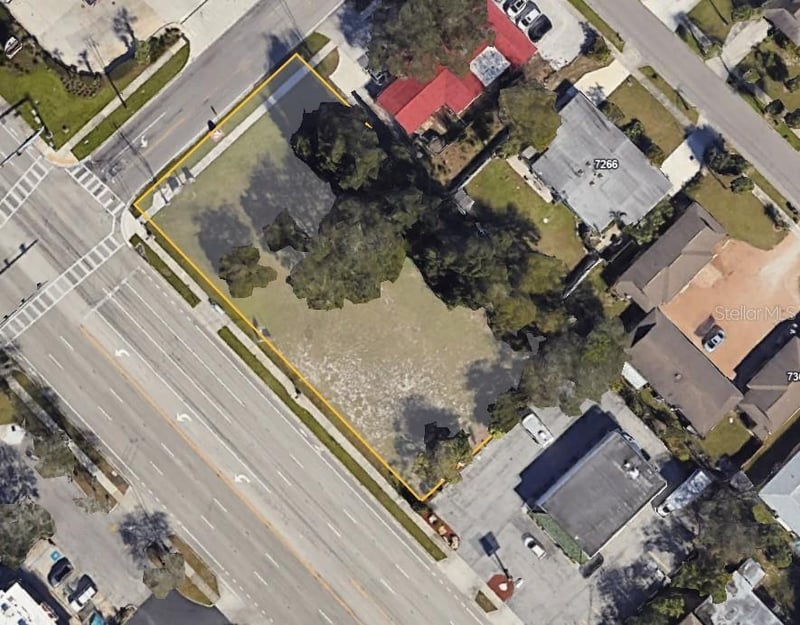 7309 N Tamiami Trl, Sarasota, FL 34243