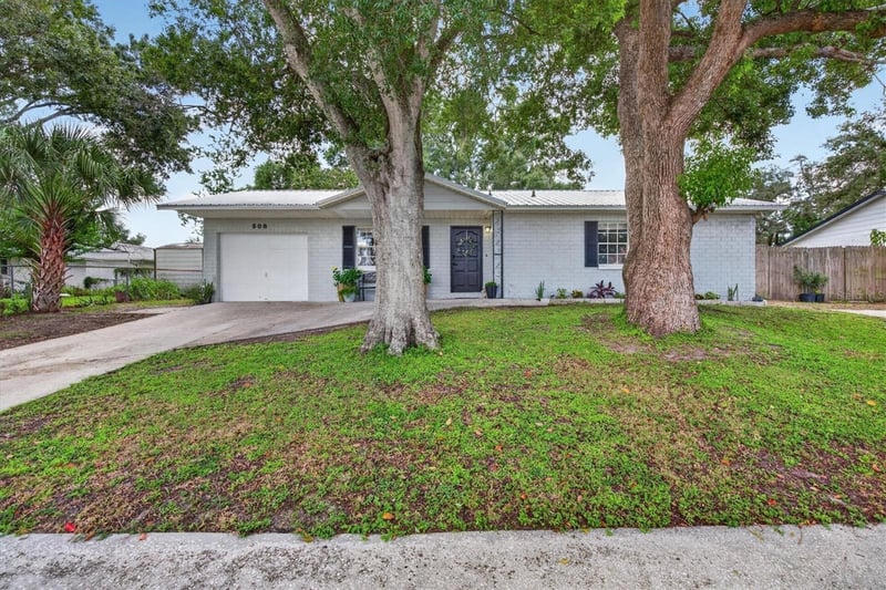 508 Cocoplum Dr, Seffner, FL 33584