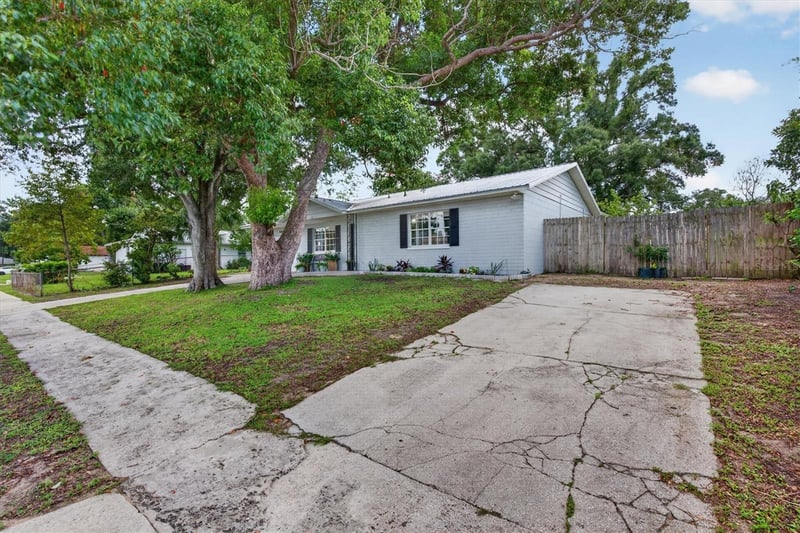508 Cocoplum Dr, Seffner, FL 33584