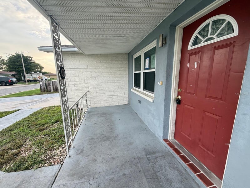 3221 Roxbury Dr, Holiday, FL 34691