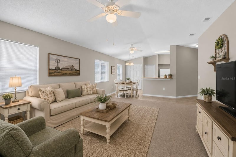 535 Scarlet Maple Ct, Plant City, FL 33563