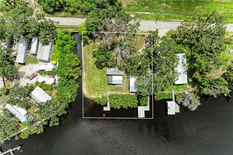 1609 Saffold Park Dr, Ruskin, FL 33570