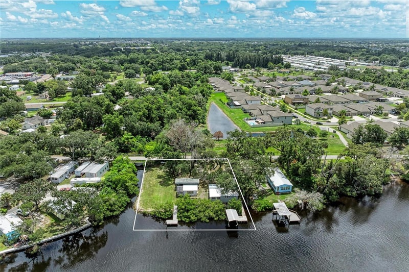 1609 Saffold Park Dr, Ruskin, FL 33570