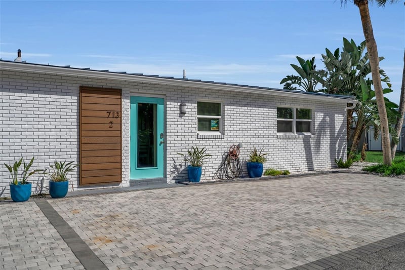 713 Saint Judes Dr S #2, Longboat Key, FL 34228