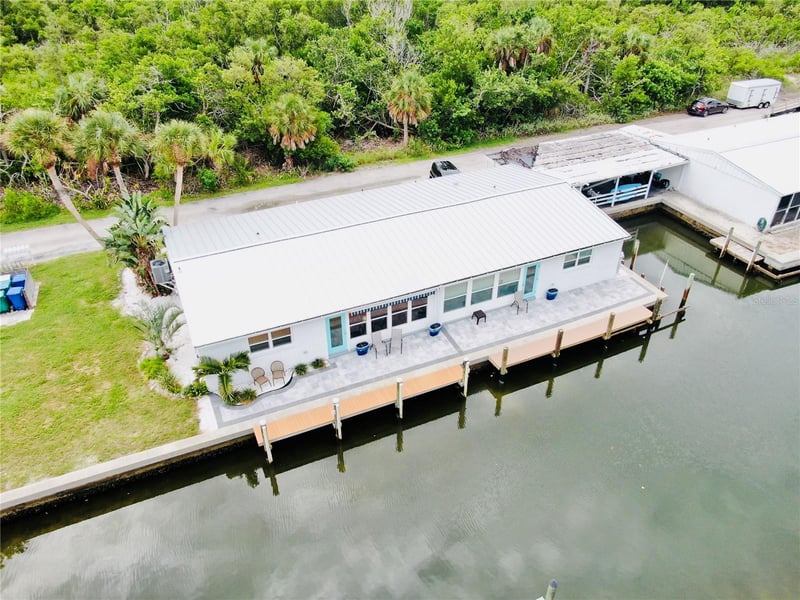 713 Saint Judes Dr S #2, Longboat Key, FL 34228