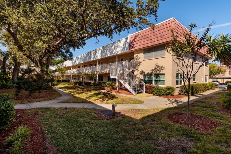 10036 63rd Ave N #17, St Petersburg, FL 33708