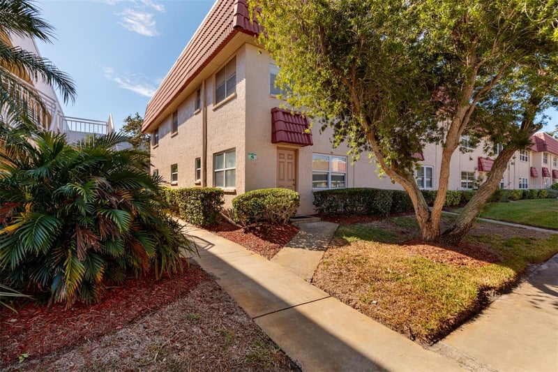 10036 63rd Ave N #17, St Petersburg, FL 33708